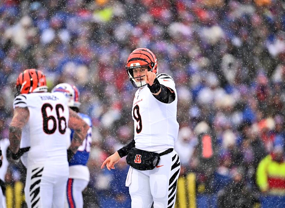 JoeGoodberry's tweet image. Since 2021, Joe Burrow has played 18 games (including playoffs) against the Bills, Chiefs and Ravens.

He has thrown for 5,370 yards, 43 touchdowns, 9 interceptions, completed 67.7% of his passes at 7.7 yards per attempt. 
That's a passer rating of 105.4

Those 3 opponent…