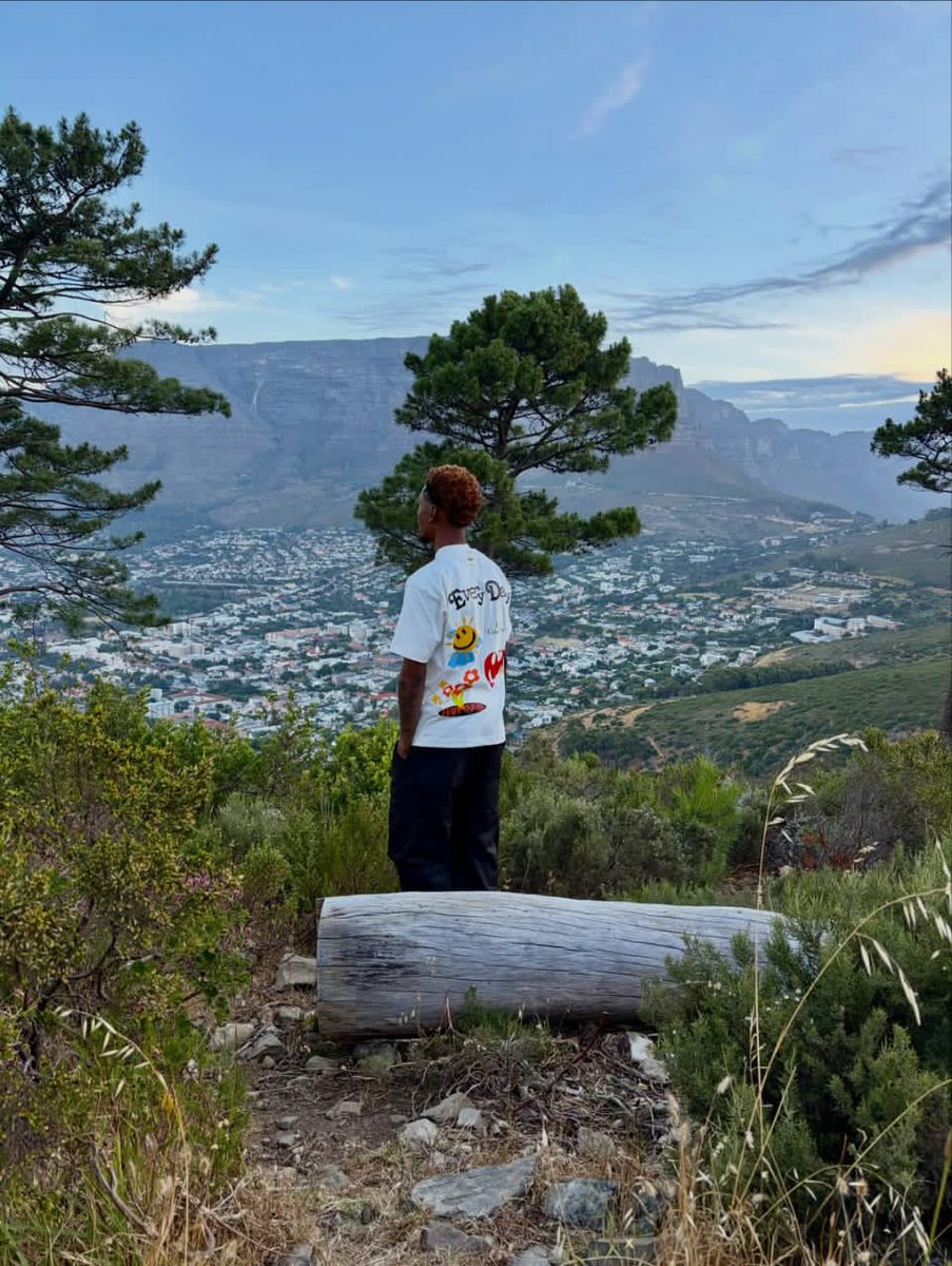 Happy Birthday @Thebadboywave! More life to you. Big congrats on the new jam #WaveboiiBamise 🔥