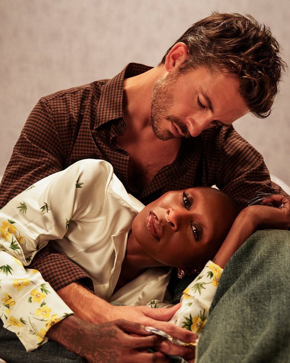 JONATHAN AND CYNTHIA YOURE JOKING