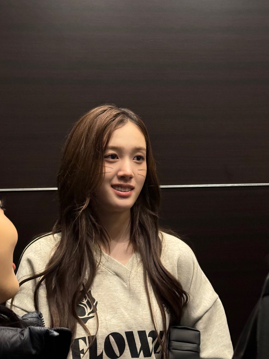 for seeun ᰔ ia tweet media