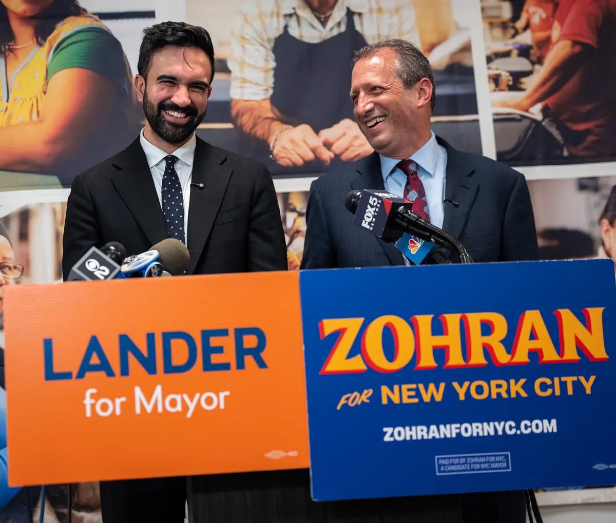 PpollingNumbers's tweet photo. News - Brad Lander is poised to challenge Dan Goldman from a progressive stance, with an announcement expected as early as tomorrow, supported by Zohran Mamdani's endorsement. https://t.co/BgrQ0gxBFa