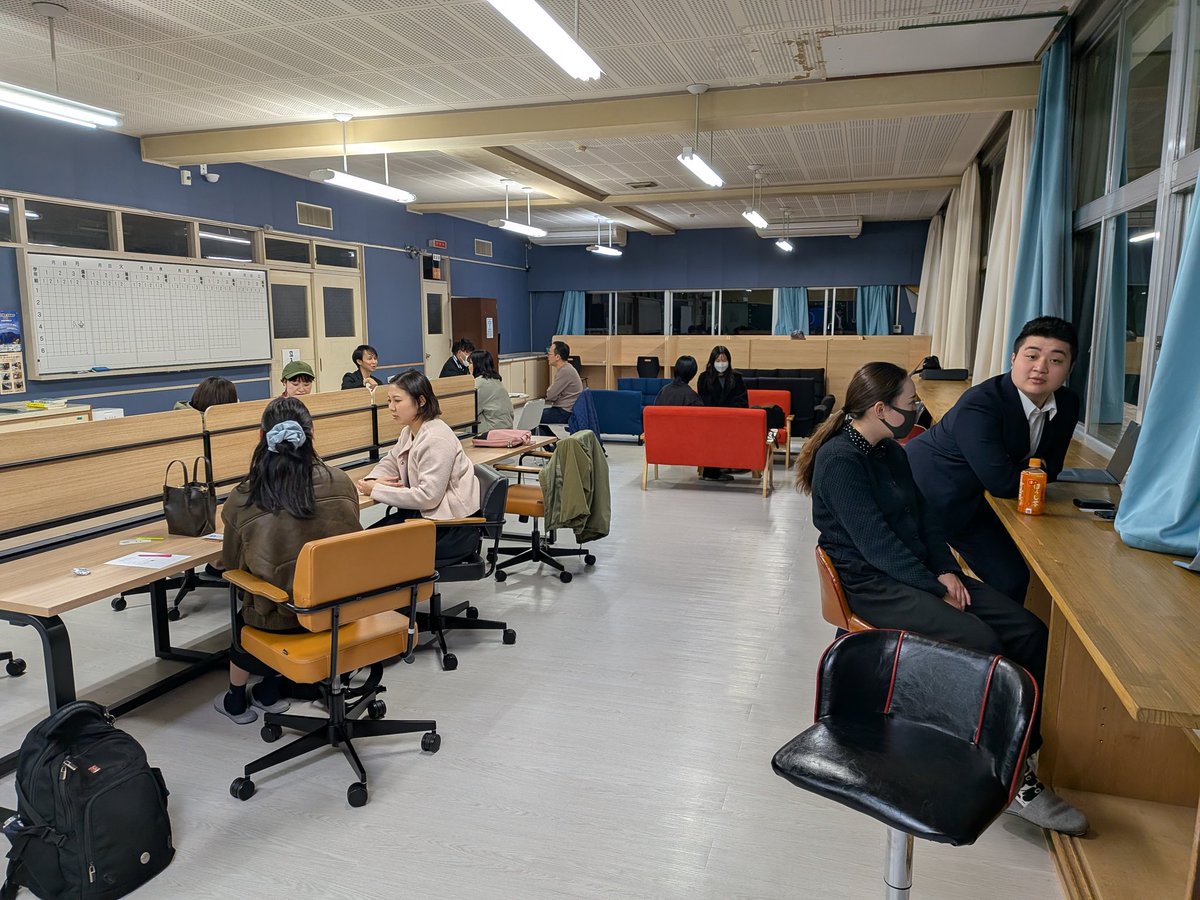 今年最後の #玖珠町 #交流会
今日は遠方遥々
そして初めての方や女性多数
ご参加頂きありがとうございます😊
来年に繋がる素敵な会でした🍀✨
恒例の学生達と😊