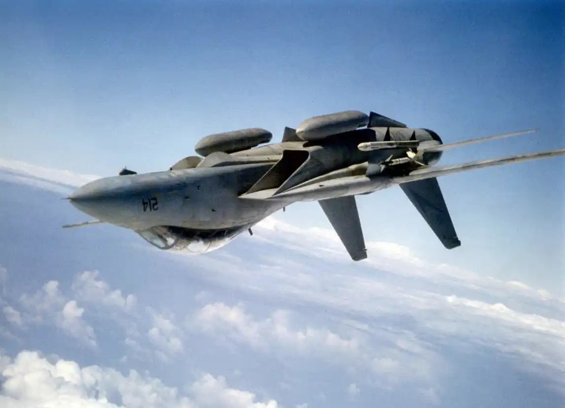 RSE_VB's tweet image. #TomcatTails Number 49
#TomcatTuesday

“Heroes You Don’t Hear About.”

In the past, I’ve referenced one of the legendary Tomcat Skippers, “Herb” Wilson. He was the CO of the VF-24 Renegades when I was a Nugget there and one of the best loved warriors in the community. An…
