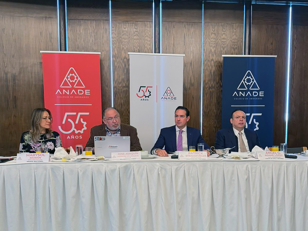 IIJNoficial's tweet photo. #SmartContracts
El Not. Joaquín Herrera Villanueva (Not. 33 CDMX) participó en la sesión de #ANADE sobre Tecnología y Derecho.
Contamos con la presencia del Mtro. Ángel Gilberto Adame (Director IIJN).
Temas: Regulación, alcance y definición de los contratos inteligentes.
#CDMX #Regulación #TecnologíaLegal
