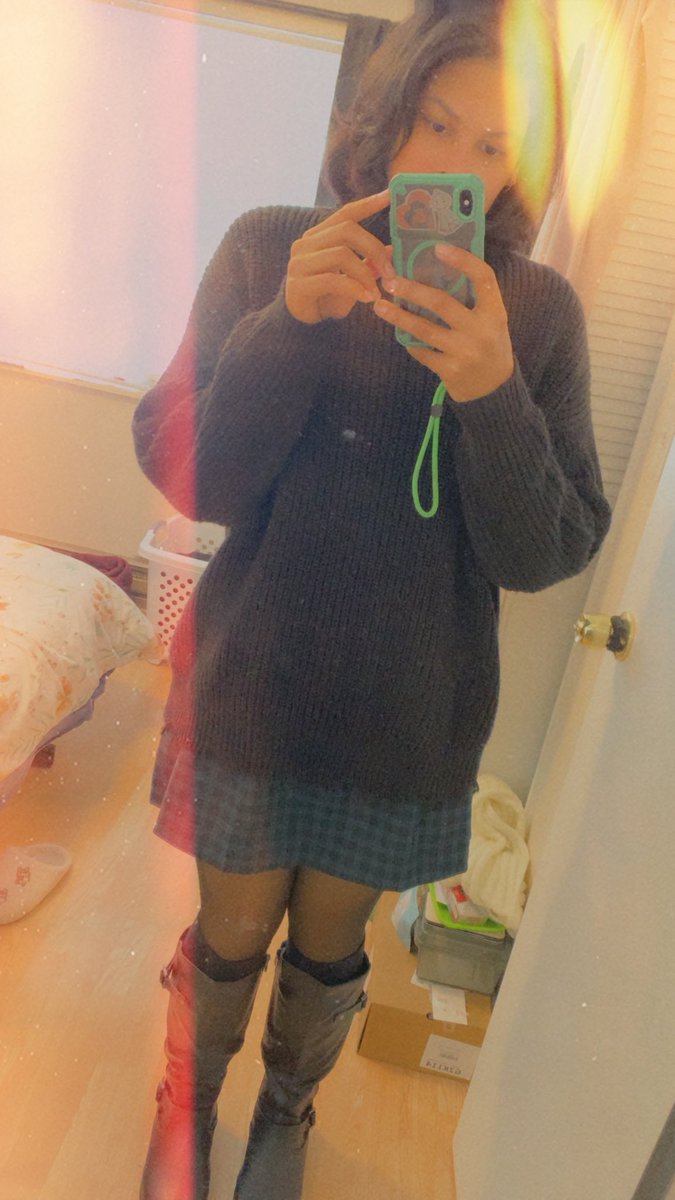 Tiffehbabe's tweet photo. Felt cute today 😻❄️ https://t.co/uHUIX1a1no