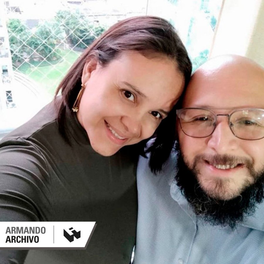 La esposa de Maickol Montañez, Isabel Reyes Mendoza, secretaria de la Junta Nacional Electoral del CNE, fue clave tras bambalinas de la auditoría del TSJ que certificó el fraude de Maduro #ArmandoHistorias2024 
📍bit.ly/3XBaeec