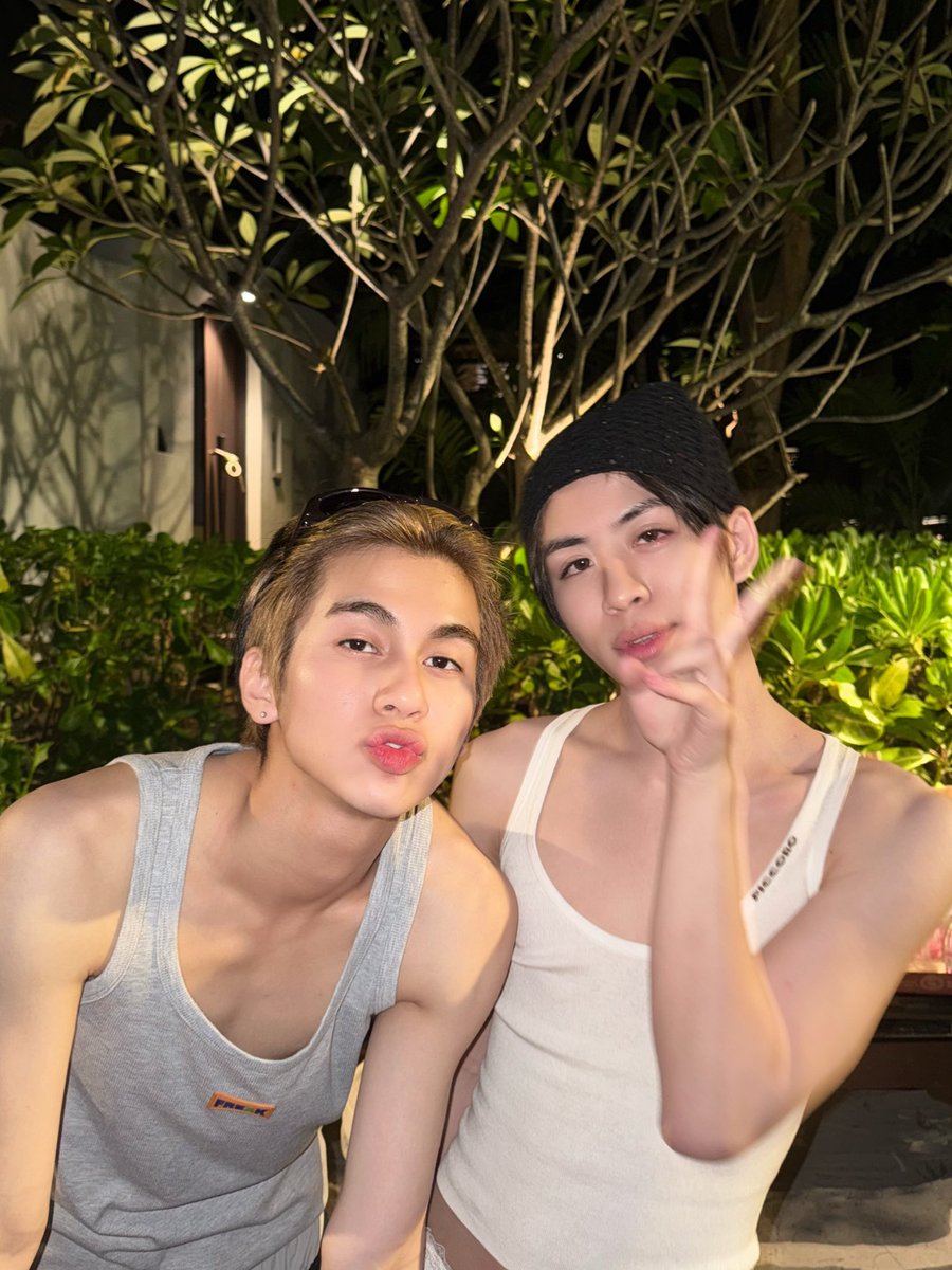 แอ็คหน่อย