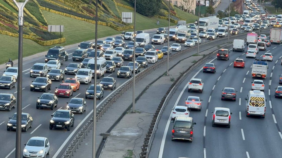 Bu çile ne zaman bitecek
#HerGünAynıTrafik