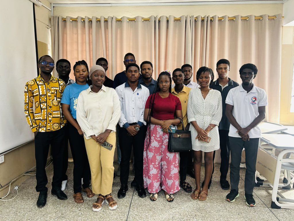 atu_compssa's tweet photo. Today, the COMPSSA President and the HOD met with all Course Reps to discuss student concerns and strengthen collaboration. A productive session focused on improving support, communication, and the overall growth of the CS department.

#COMPSSA #ATU #CSDept #StudentLeadership https://t.co/N2HIzJh456