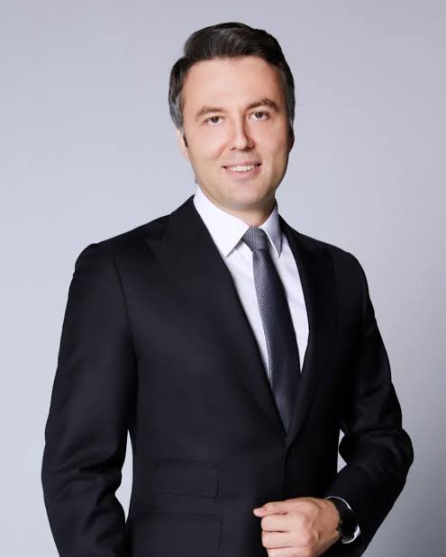 Habertürk TV Genel Yayın Yönetmeni Mehmet Akif Ersoy gözaltına alındı.!! 

🗣️Rejim kendi çocuğunu yedi deriz..!