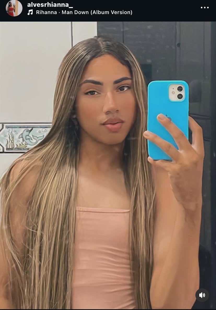 rihannacervy's tweet image. 🚨 NAVY, POR FAVOR, ATENÇÃO AQUI!!!
Ryana, uma jovem de apenas 18 anos, foi sufocada até a morte com um mata-leão por um motorista de aplicativo, que levou seu corpo até a delegacia, confessou o crime e foi LIBERADO pelo delegado.

Algo tão injusto e tão absurdo aconteceu dias…