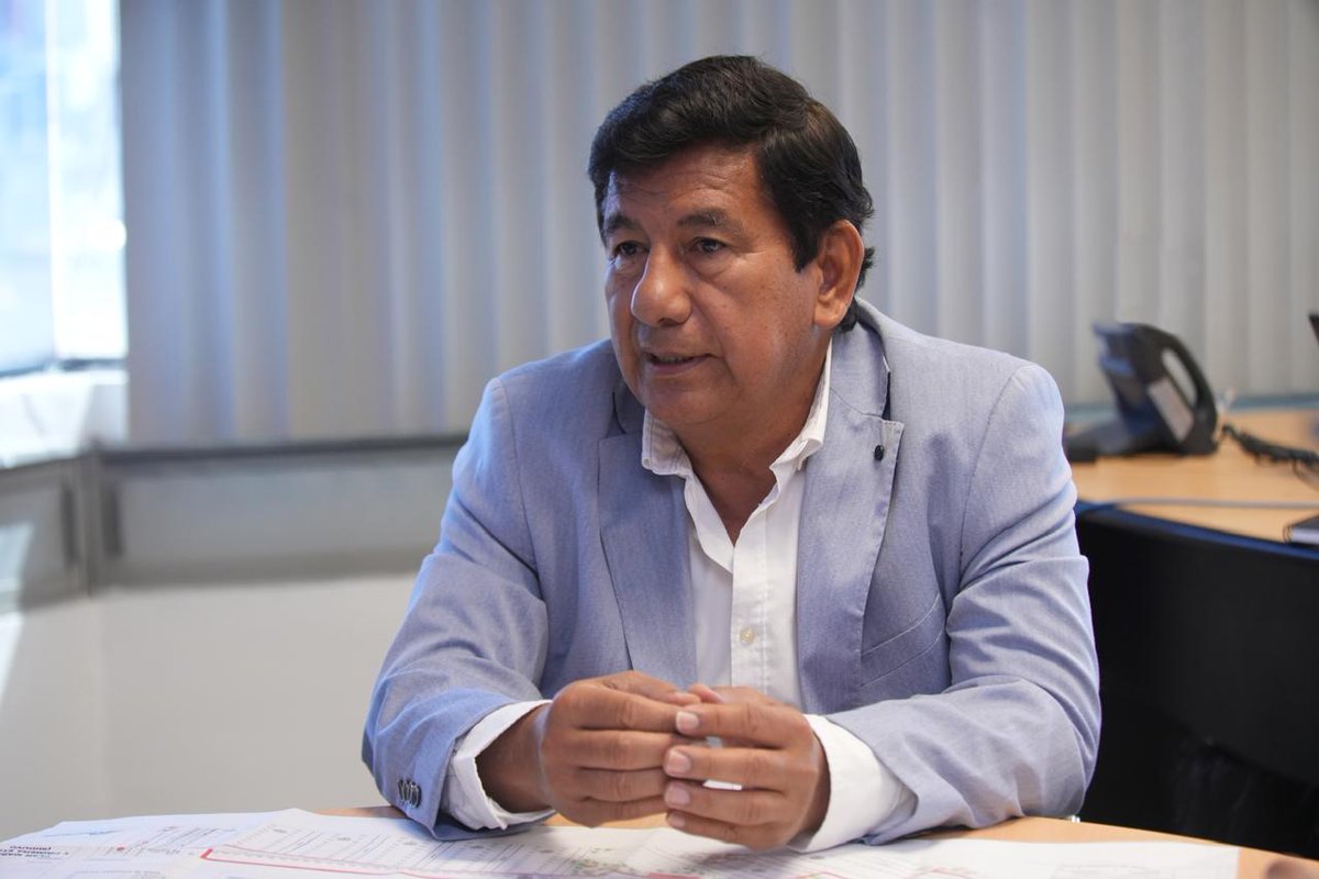 MIT_Ecuador's tweet photo. El viceministro de Desarrollo Urbano Sostenible y Vivienda, @WDELMIR , se reunió con el alcalde de Pasaje, @CoronelJovanny , para definir la hoja de ruta que impulsará nuevos planes habitacionales en el cantón.

¡Más oportunidades de vivienda para las familias pasajeñas! 🏘️🤝 https://t.co/IGI2ypIXpG