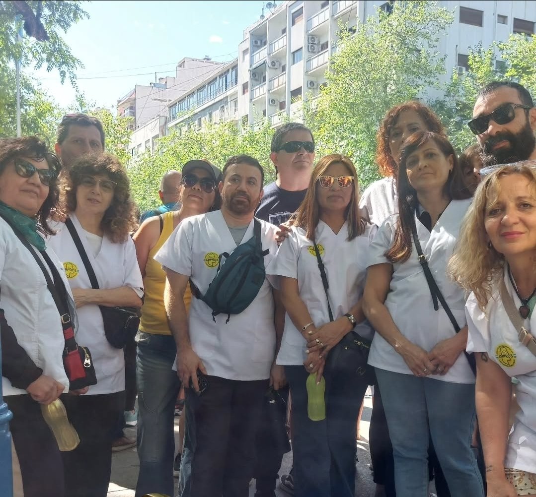 AMProS - AMProS presente en un día histórico para la defensa del agua de Mendoza ampros.org.ar/A5463_ampros-p…