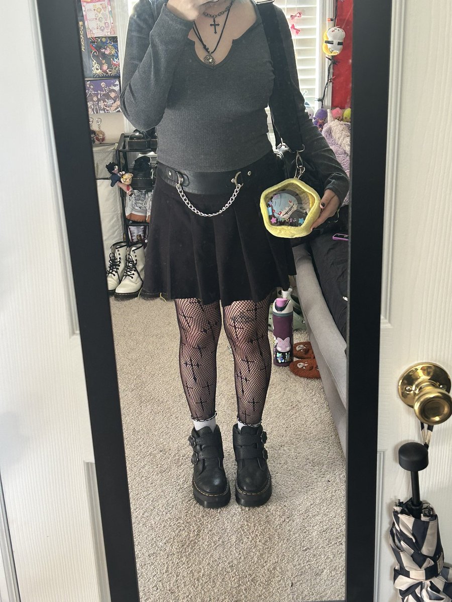okayyy another one :3 tomu fit picccc