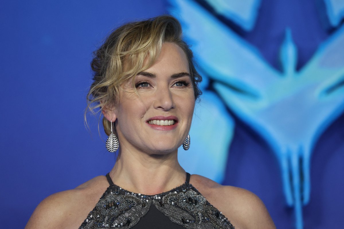 RTLFrance's tweet photo. "C'est terrifiant" : Kate Winslet pousse un coup de gueule contre les dérives de la chirurgie esthétique https://t.co/xbNUtOIvsU https://t.co/z2fF7zvEWq