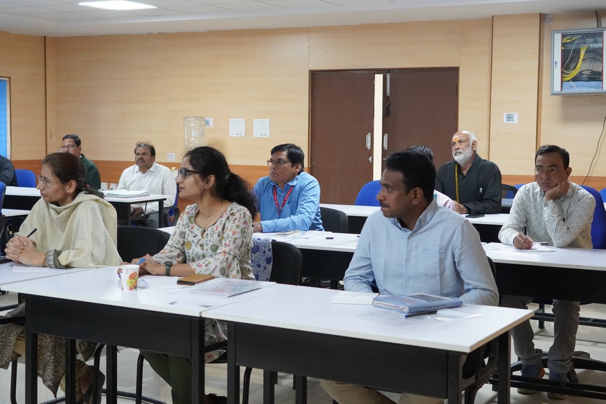 NIGST1967's tweet image. NIGST inaugurated the 1-Week GIS Analysis &amp;amp; Applications Programme (441.01).
14 participants are learning FOSS GIS, spatial analysis, terrain models &amp;amp; urban growth mapping.
Strengthening GIS skills &amp;amp; analytical capability across Survey of India &amp;amp; Railways.

#NIGST #GIS #FOSSGIS