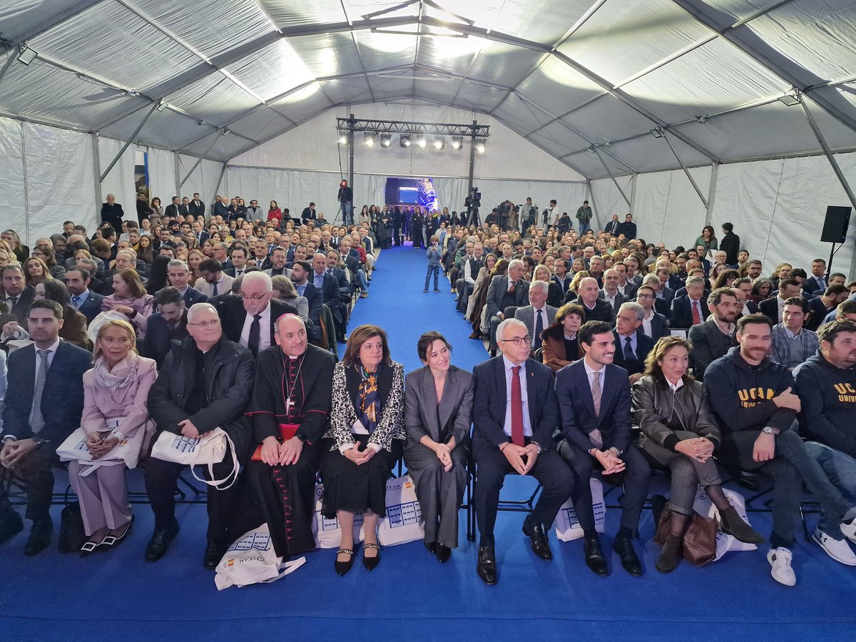 UCAM Universidad tweet media