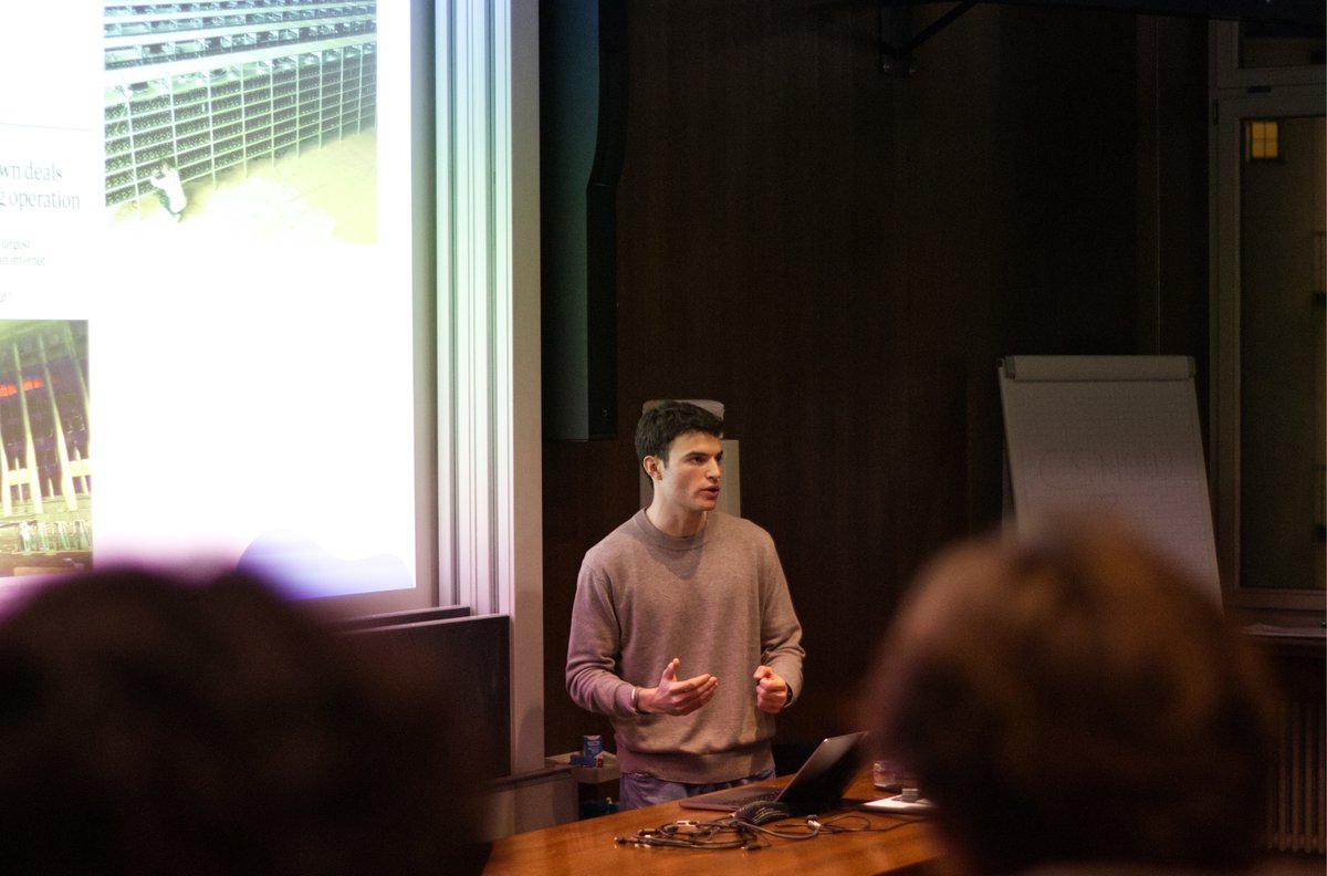 ETH Blockchain Club tweet media