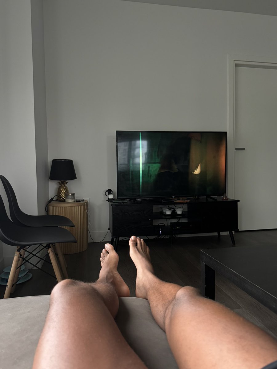 lejokerdeparis's tweet photo. Netflix sans chill 😤 https://t.co/tUlagXXXXu