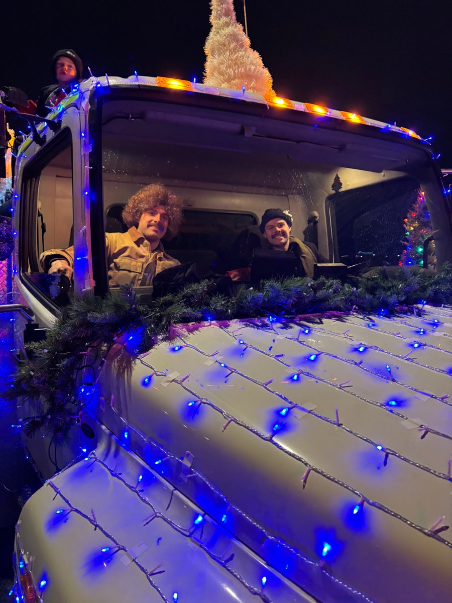 ESS1946's tweet photo. Holiday spirit on display! 🎄✨ The ESS Sudbury team loved taking part in the Sudbury Christmas Parade during the last week of November with our service truck dressed in full Christmas décor. 

#ESS #ChristmasParade #HappyHolidays #ServiceTruck #HeavyEquipment https://t.co/G3j536AYDO