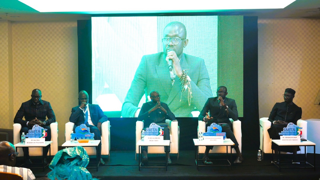 s_sapco's tweet photo. Ce matin, le Forum des Bailleurs et Deal Room d'investissement a été un moment clé du SMTA 2025 au Grand Théâtre de Dakar.
Le DG, Serigne M. Mboup, a officiellement lancé l'appel : la SAPCO est prête à accueillir et à accompagner les Investisseurs
#SAPCO #SMTA2025 #Investissement https://t.co/ejrox9kta1