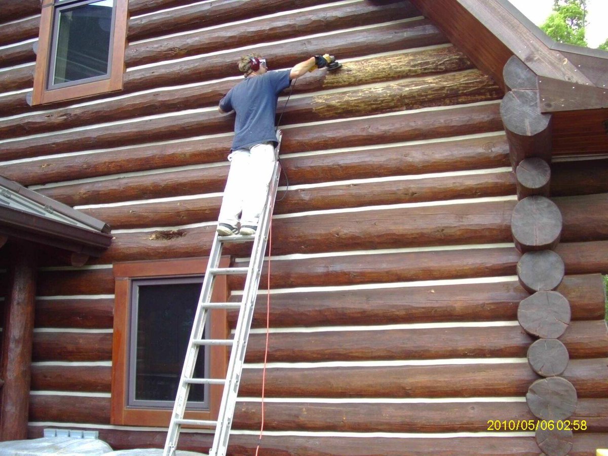 Have you signed up for the Applicator-Only Workshop? Only AOW attendees can enter the 2026 Perma-Chink Systems Icon Project Awards!
This week’s feature: 2025 Bronze Award Winner – Brent’s Repair Service and their Mike Brown Project restoration.
Check out these photos!