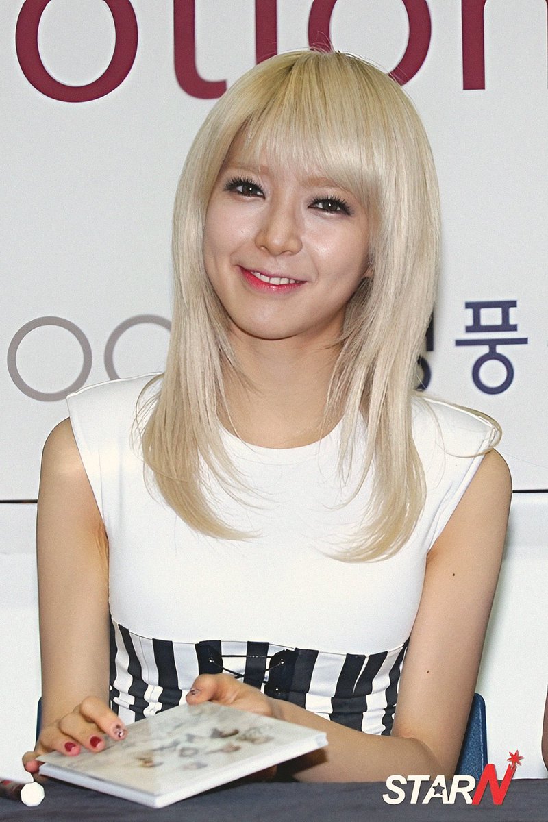 ChoArtemis's tweet photo. チョア時！ #ChoATime

Let's have fun tweeting ParkChoA pics at just 03:06 am/pm(KST🇰🇷) !!
#초아시 #ParkChoA_Time
(credit to owner)

Even after the worst storms, the sun will shine again ☔⚡🌀🌪🏔🌼💖💚🎵🌈🌞✨ https://t.co/UF6p08fKhw