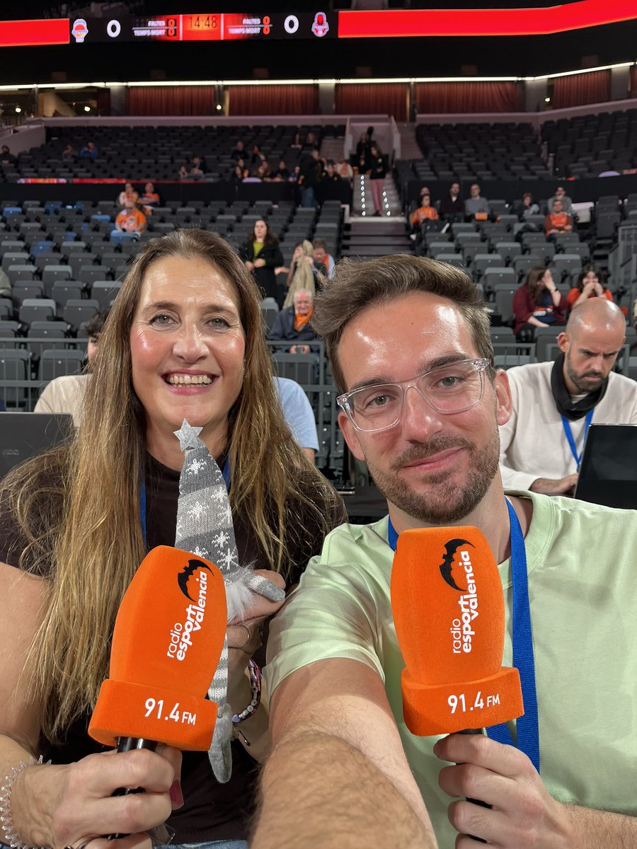 Arranca la retransmisión del <a href="/valenciabasket/">Valencia Basket Club</a> 🆚<a href="/casademontBZ/">Casademont Zaragoza</a> en la 91.4FM 🏀🍊

🎙️<a href="/abelaguado_/">Abel Aguado</a> 
🗣️<a href="/AlonsoPiluca/">Piluca Alonso</a> 

🎧91.4FM y radioesport914.com