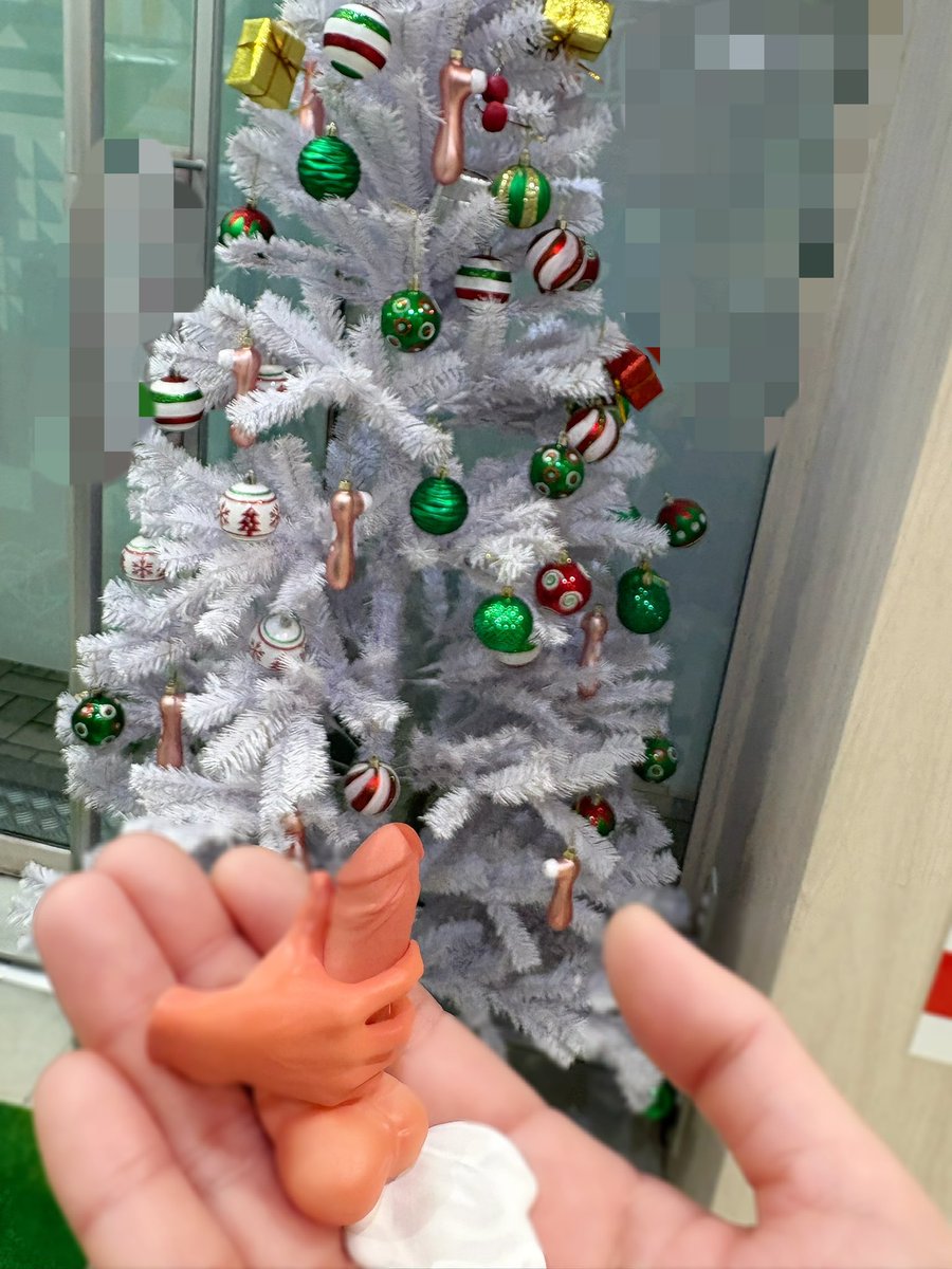 秋葉原のエムズに久しぶり行ってきたよ🎄
可愛いコスプレや玩具を買えたよ…！
そう思ったら入口が変態クリスマスでした(*´`)🎁♡

エムズのガチャガチャやるしかなかった…(⑉• •⑉)🫶