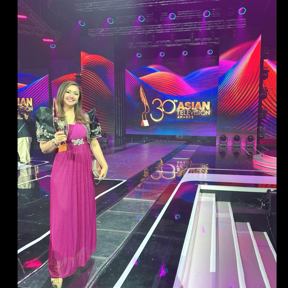 tragichero09's tweet photo. So last Nov. 28 in Jakarta, this happened. 🥹 And everything still feels so surreal. ♥️ Thank you Lord for this answered prayer! Thank you to my unsung heroes, my PTV News Tonight team — I love you guys! Thank you @AsianTVAwards for this amazing honor! 💎💃🏻🇵🇭 #bestnewspresenter https://t.co/YkaAytF277
