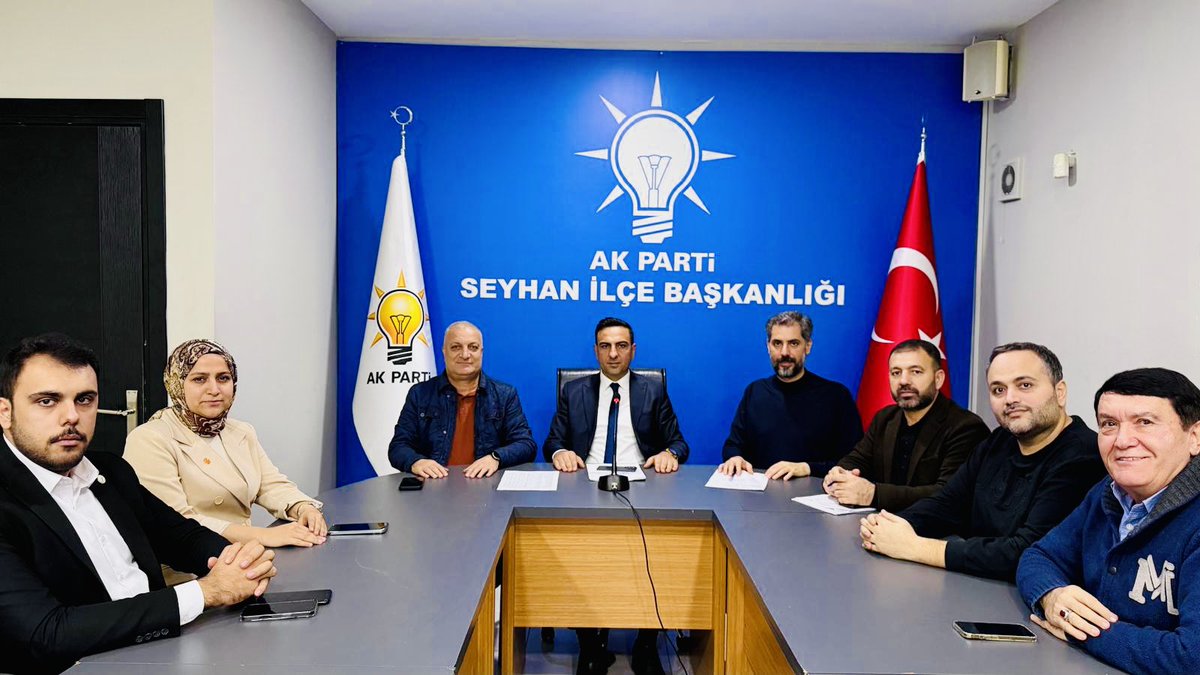 ibrahimgokcedg's tweet photo. Haftalık Olağan Yönetim Kurulu Toplantımızı Gerçekleştirdik

Bugün, teşkilatımızın her bir birimini kapsayan kapsamlı bir değerlendirme toplantısı gerçekleştirdik.
Sahadaki çalışmalarımızdan vatandaş buluşmalarımıza, yürüttüğümüz sosyal projelerden önümüzdeki dönem hedeflerimize kadar tüm başlıkları detaylı bir şekilde ele aldık.

Milletimizin bize emanet ettiği bu kutlu sorumluluğu, birlik ve beraberlik içinde, aynı heyecan ve kararlılıkla taşımaya devam ediyoruz.
Her toplantımız, hizmet anlayışımızı daha da güçlendiren, yol haritamızı netleştiren bir adım oluyor.

Türkiye Yüzyılı vizyonuna yakışır şekilde;
daha çok çalışarak, daha çok üreterek, daha çok hemşehrimize ulaşarak Seyhan’ımız için durmadan, yorulmadan mücadele edeceğiz.

Allah’ın izni, milletimizin desteğiyle;
Güçlü Teşkilat, Güçlü Seyhan, Güçlü Türkiye yolunda kararlılıkla ilerliyoruz.

#AKParti
#Seyhan
#Teşkilat
#BirlikteDahaGüçlü
#TürkiyeYüzyılı

@omerrcelik @abuyukgumus @yahyacelik_
@ozmehmetemin @Tamer_Dagli @KaramikSunay  @abdullahdogru01 @farukaytek