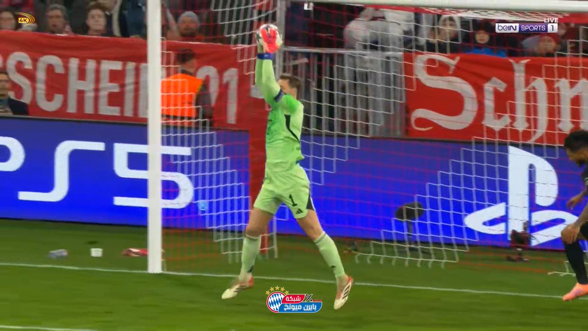 fcbayern_2's tweet image. كاد هدف عكسي من تاه ولكن نوير ينقذ الموقف ويتصدى