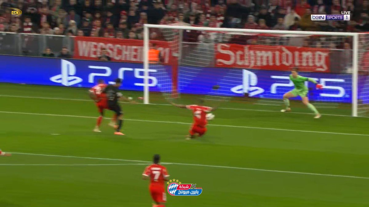 fcbayern_2's tweet image. كاد هدف عكسي من تاه ولكن نوير ينقذ الموقف ويتصدى