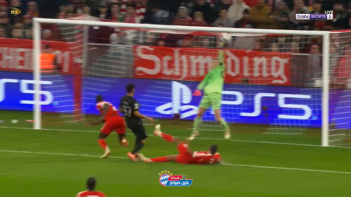 fcbayern_2's tweet image. كاد هدف عكسي من تاه ولكن نوير ينقذ الموقف ويتصدى
