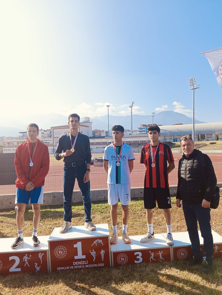 YSGAL20's tweet photo. 5000 m. Genç Erkekler kros il https://t.co/oVhXNzLQos Halil YAKAR https://t.co/72Ouumpc3I