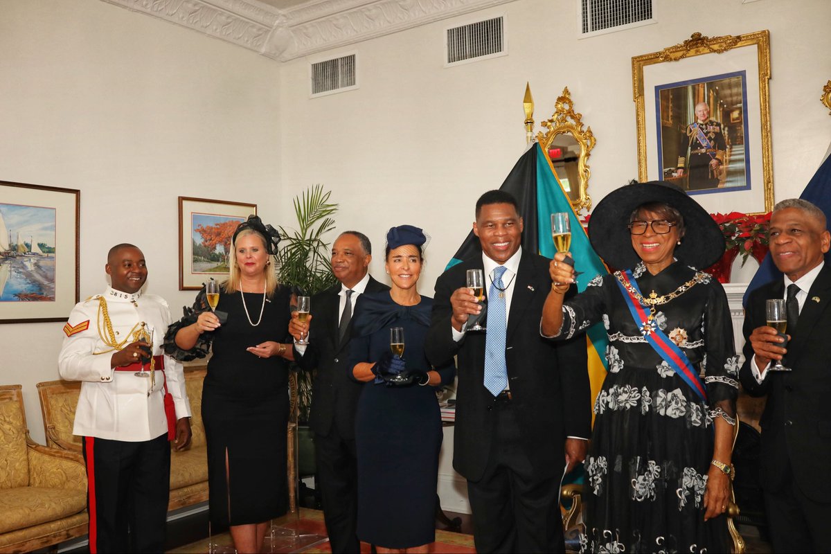 USEmbassyNassau's tweet image. “I am deeply committed to advancing the extraordinary partnership between the United States and The Bahamas. Together, we will work to ensure a safe, prosperous, and stronger future for our citizens and for the region.”- Ambassador Herschel Walker as he presented his letter of…