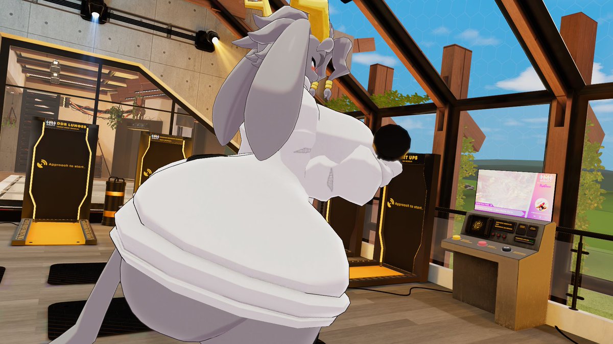 Gym day! 
If this gets some attention I'll share sqaut video >:3