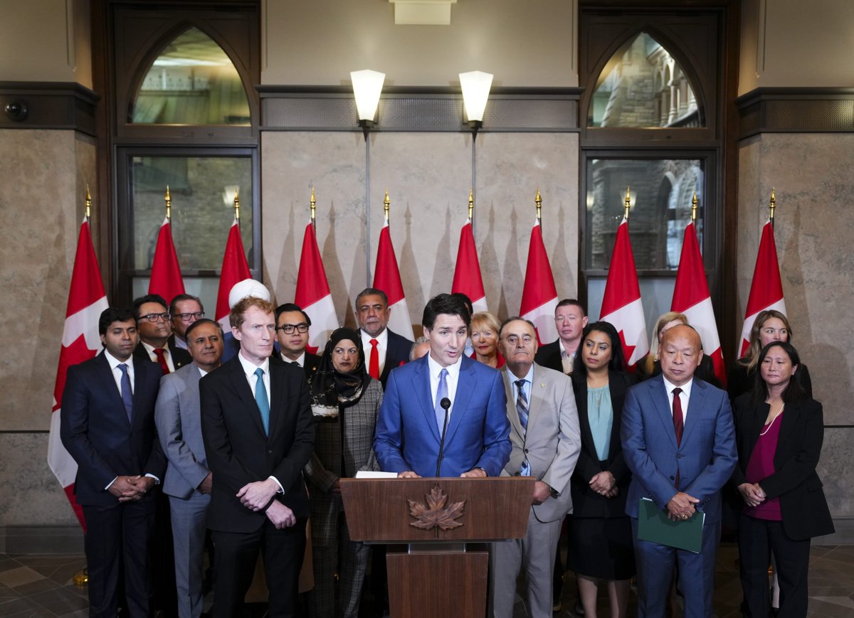 CDNprojections's tweet image. Federal Poll
"Say the federal government announced a plan to set Canada's immigration rate to [FIGURE] next year. Would you consider this to be...?"

205,000 immigrants:
🟩Too Much: 53%
🟢Right Amount: 19%
🔴Not Enough: 7%

0.5% of Canada's population:
🟩Too Much: 35%
🟢Right…