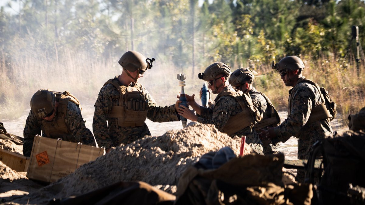 USMC's tweet image. #Marines with @2dMarDiv take part in a fire integration support control exercise at @camp_lejeune, North Carolina. 

The exercise is designed to reinforce critical skills for fire integration support teams, increasing their effectiveness and lethality.

#USMC #SemperFidelis…