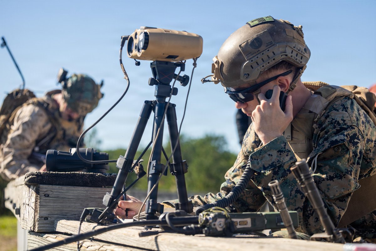 USMC's tweet image. #Marines with @2dMarDiv take part in a fire integration support control exercise at @camp_lejeune, North Carolina. 

The exercise is designed to reinforce critical skills for fire integration support teams, increasing their effectiveness and lethality.

#USMC #SemperFidelis…