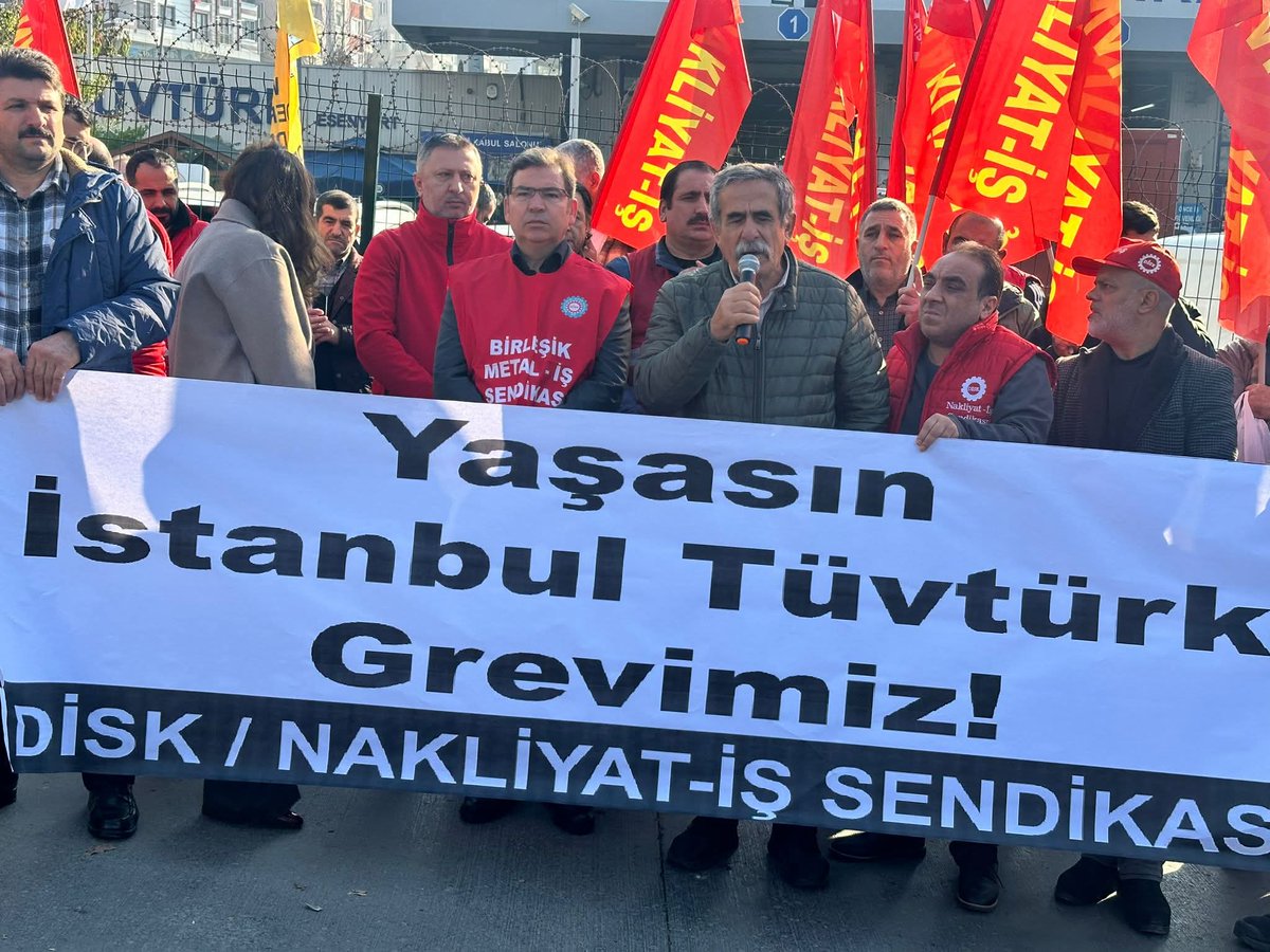 İstanbul TÜVTÜRK'te daha insanca bir ücret ve insana yaraşır çalışma koşulları için, 13 Aralık'ta başlayacak grev öncesi Nakliyat-İş üyesi işçilerle dayanışmadayız.
Tüm halkımızı bu onurlu mücadeleye destek olmaya davet ediyoruz.
#TüvtürkGreviyleDayanışmaya