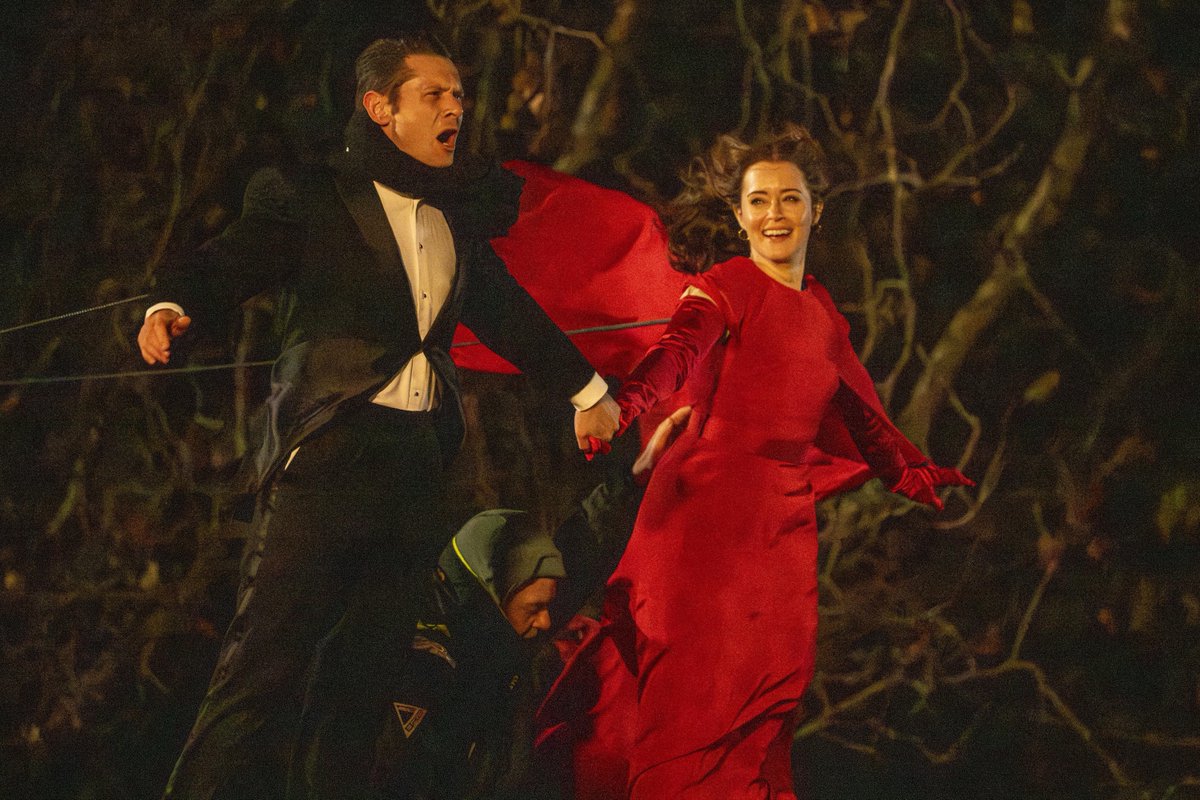 clairefoyfan's tweet image. Claire Foy and Jack O'Connell were spotted on set of 'Ink' in London (December 5, 2025).

📸 More photos: claire-foy.com/photos/thumbna…