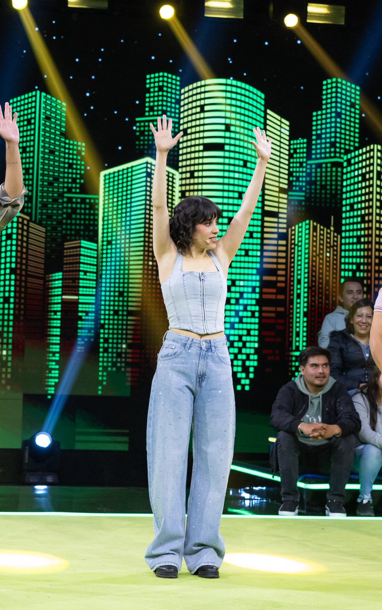 Levanten las manos los que estén listos para ver <a href="/MeCaigoDeRisa/">Me Caigo De Risa</a> hoy a las 19:30h por <a href="/MiCanal5/">El 5</a> 🙌 #MeCaigoDeRisa