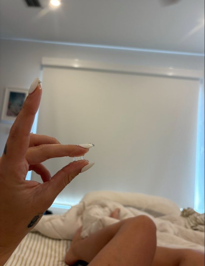 reid_ruby668's tweet image. Is this supposed to happen 💦