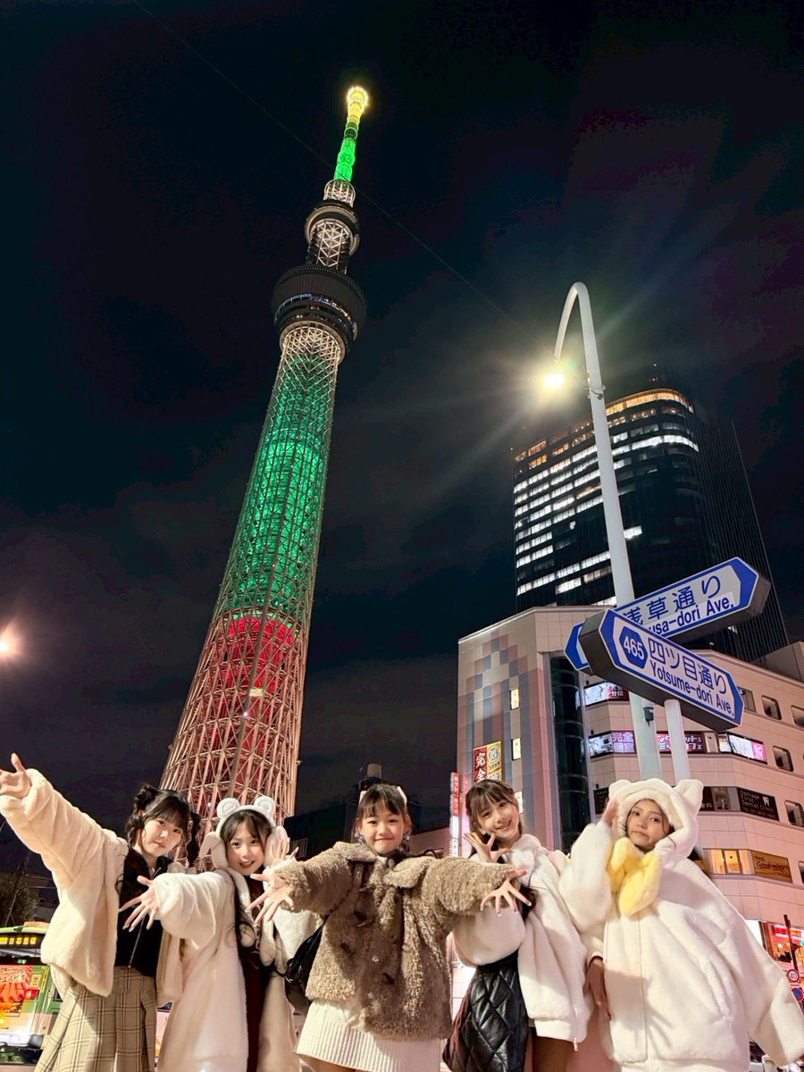 おはりん🩵みおりんだよ🩵ིྀ スカイツリーがクリスマスカラー🎄になっ