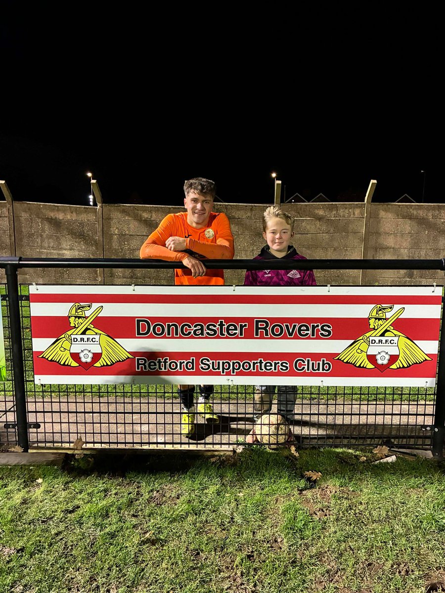 HCIFC's tweet photo. Tonight’s MOTM, chose by match sponsors The Doncaster Rovers Retford Supporters Club, presented by Olly, was Rob Singer who is sponsored by The Smiley Milers Walking Group.

@kezpickle https://t.co/9mEA5gUOuo