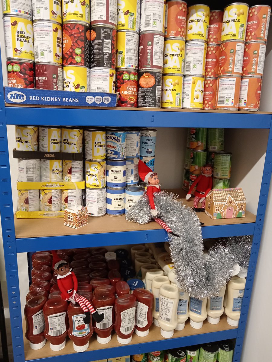 HDCFirst's tweet photo. At our community food hub, we’re working together to ensure that families facing hardship can access good food with dignity. This support is only possible thanks to the incredible generosity of our volunteers, donors, and partners.

Donate here: https://t.co/xgxgc8sNGw https://t.co/mlRcdnPsLP