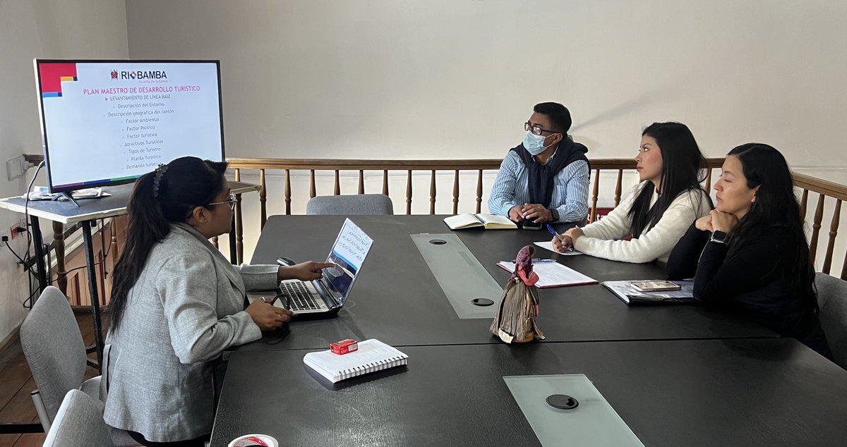 riobamba's tweet photo. El equipo técnico de la Dirección de Turismo del @MuniRiobamba mantuvo una reunión con la Junta Parroquial de Calpi y la Reina de las Parroquias Rurales, con el objetivo de presentar la línea base y metodología para la construcción del Plan de Turismo de #Calpi https://t.co/SXfnV4dH7o