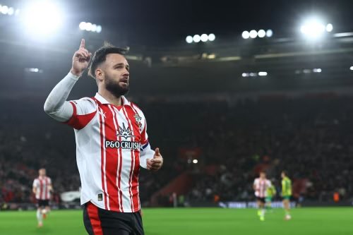 Adam Armstrong is maturing into a wonderful striker.
His movement, intelligence and finishing are levels above right now.
Top scorer in the Championship and getting better every week.
What a player to watch in a Saints shirt 😇
#SaintsFC