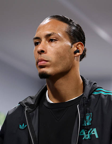 LatamLiverpool's tweet image. Hoy tenemos que callarle la boca al fan club de Salah que piensa que sin el, vamos a perder hoy.

Hoy es el dia en el que toca, enseñarle que el Liverpool no necesita a nadie egoista, en un equipo tan unido como este. 

#OneFamily #RedFamily #Liverpool #YNWA ❤️‍🔥 @LFC #INTLIV